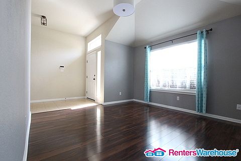 3rd image of 101 Ashwood S