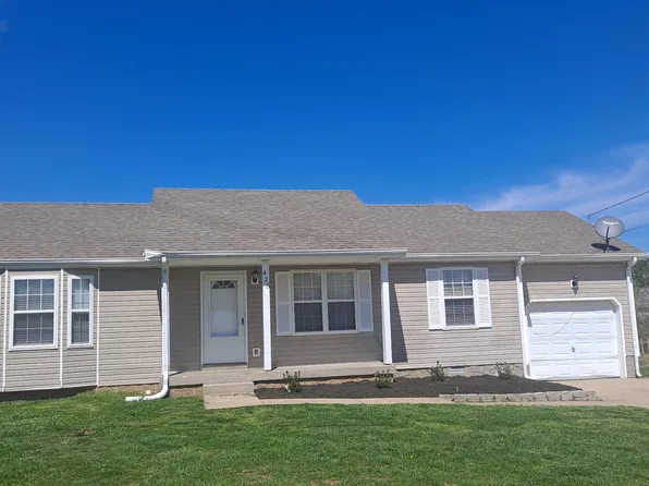 425 Pacific Ave, Oak Grove, KY 42262