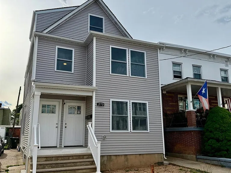 273 Oak St #2 — Photo 2