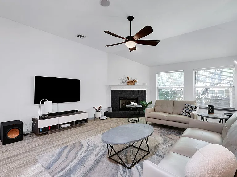 9815 Lockberry Ln — Photo 10