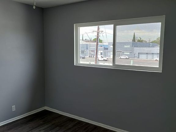 5th image of 1765 Cedar Ave #10Q