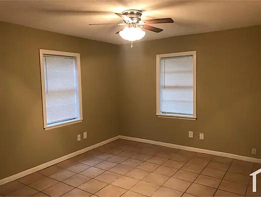 306 Lake Rd #B — Photo 9