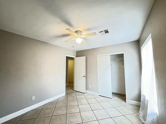 3rd image of 2866 Prestonwood St
