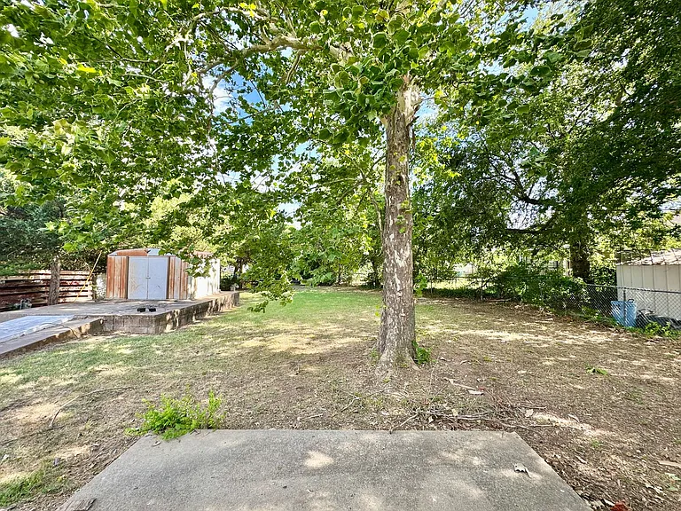 3206 NW Liberty Ave — Photo 2