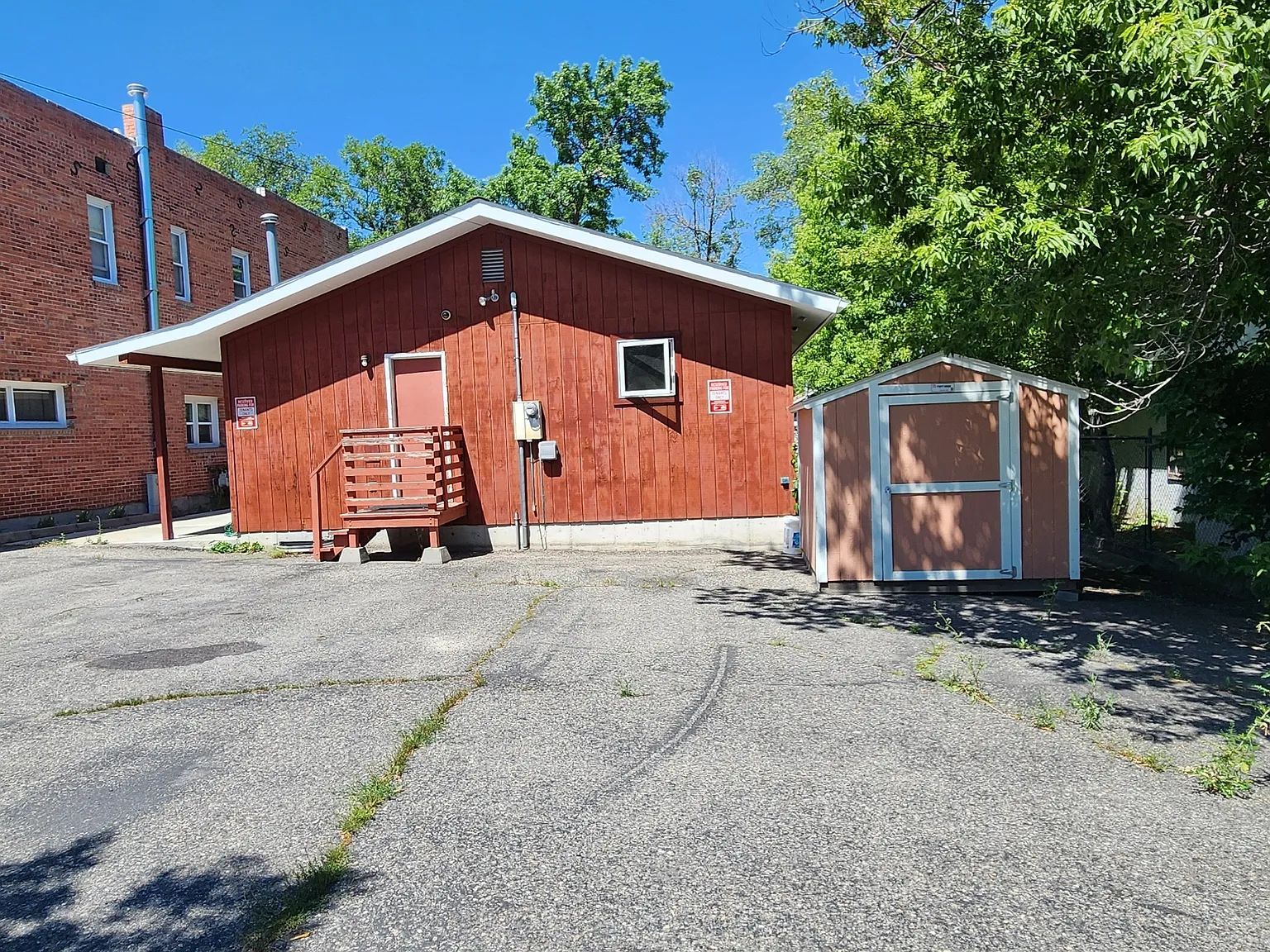 901/907 East 6th Avenue - HOUSE — Photo 3
