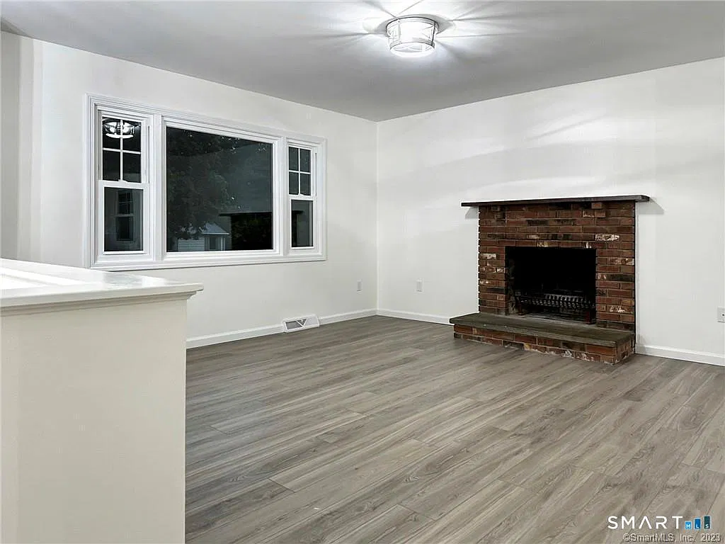 3 bed, 2.0 bath, 1660 sqft, $3,800 — Photo 4