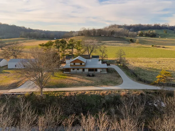 4824 Leipers Creek Rd, Williamsport, TN 38487