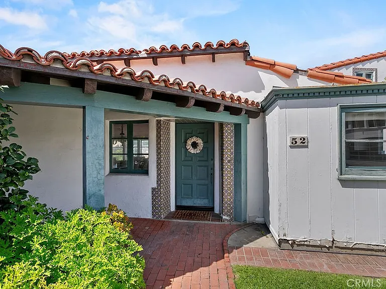 52 Emerald Bay — Photo 4
