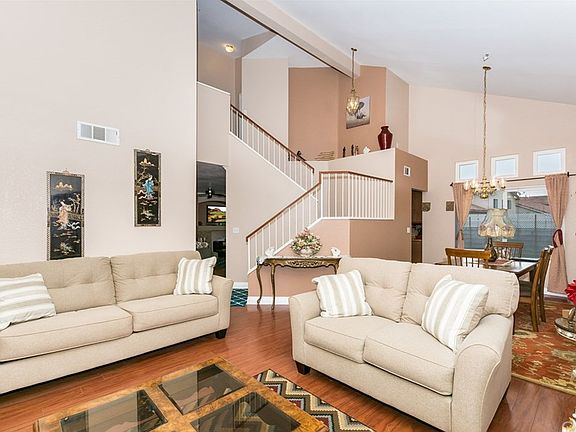 3rd image of 11349 Windcrest Dr