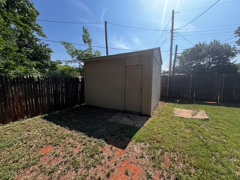 233 Westridge Dr — Photo 16