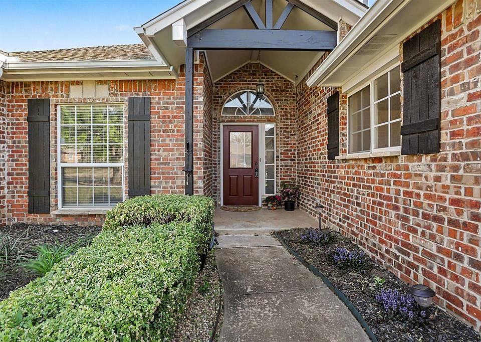1st image of 1832 Camden Way