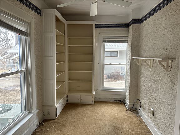 11th image of 325 W 8th St S