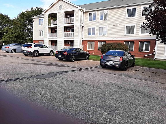 3rd image of 11 Timberwood Dr Unit 301