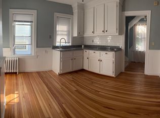 105 Julia St FLOOR 2, Cranston, RI 02910