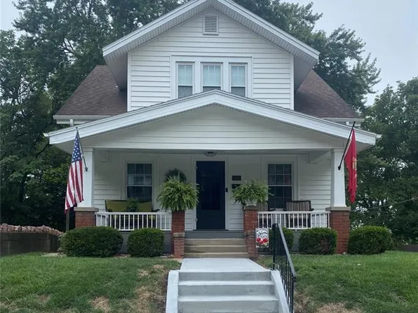 2102 & 2104 S 14th St, Saint Joseph, MO 64503