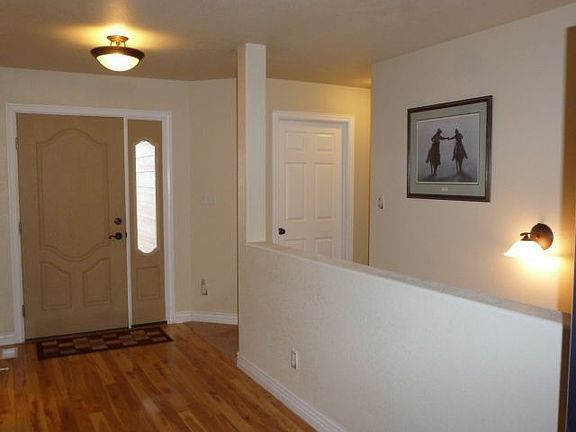 2nd image of 4626 Oriole Ln