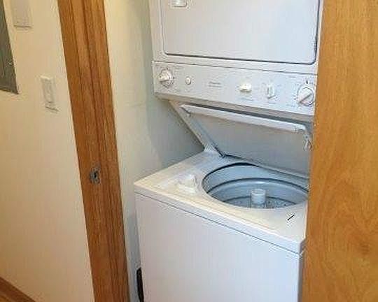 5th image of 2502 N Southport Ave APT 1A