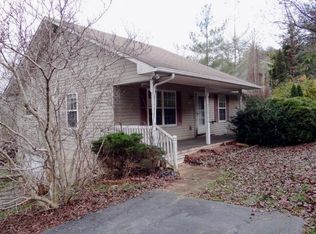 1124 Johnnie Bud Ln, Cookeville, TN 38501