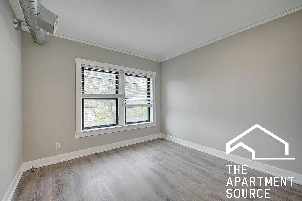 6523 N Newgard Ave — Photo 4