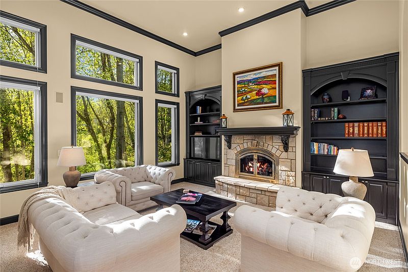 4th image of 4145 Peregrine Point Way SE