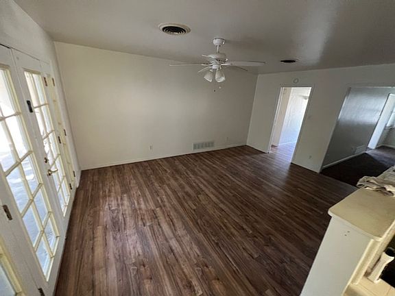 5th image of 3119 Christmas Tree Ln