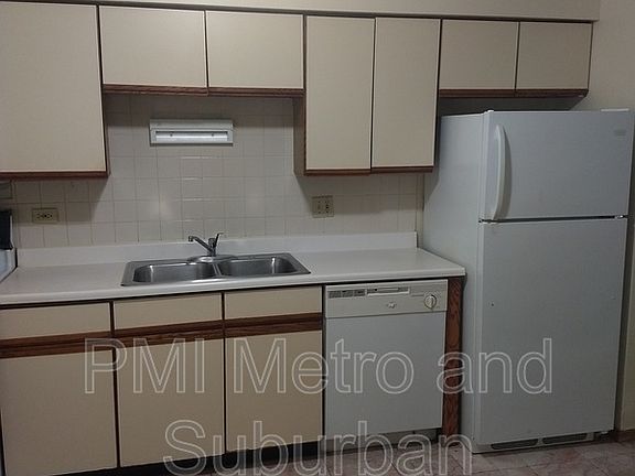 5th image of 2276 Century Point Ln APT B