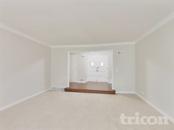 2nd image of 721 W 122nd Ter