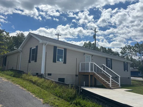 600 N Bayard Ave, Waynesboro, VA 22980