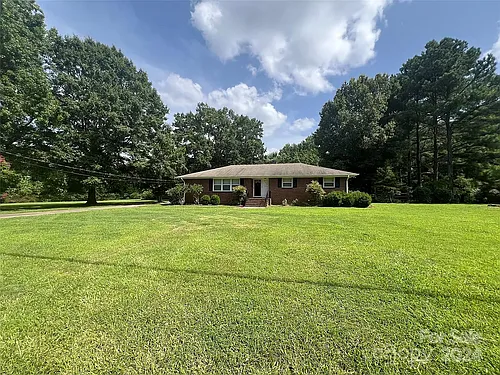 8105 Douglas Dr Photo 1