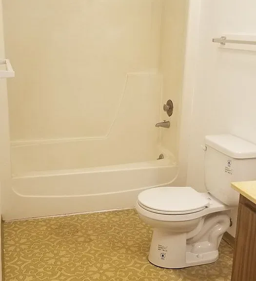 735 NE Maple St — Photo 33