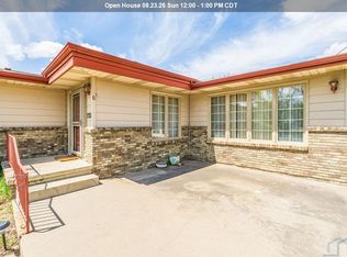 1327 Hiawatha Trl, Sioux City, IA 51104