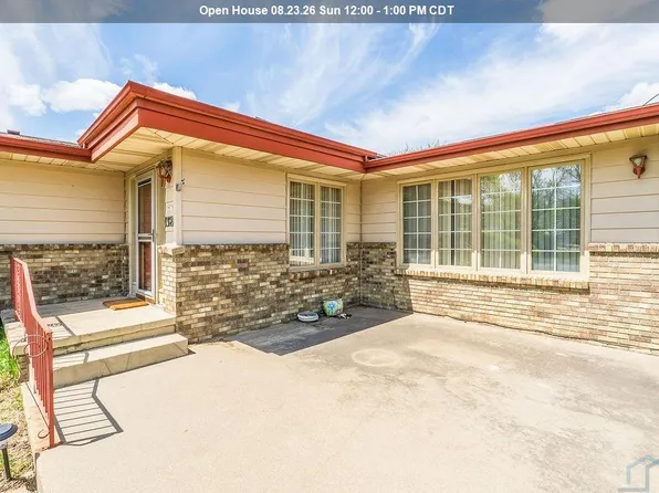 1327 Hiawatha Trl, Sioux City, IA 51104