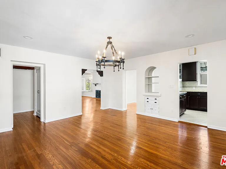 119 N Orange Dr — Photo 10
