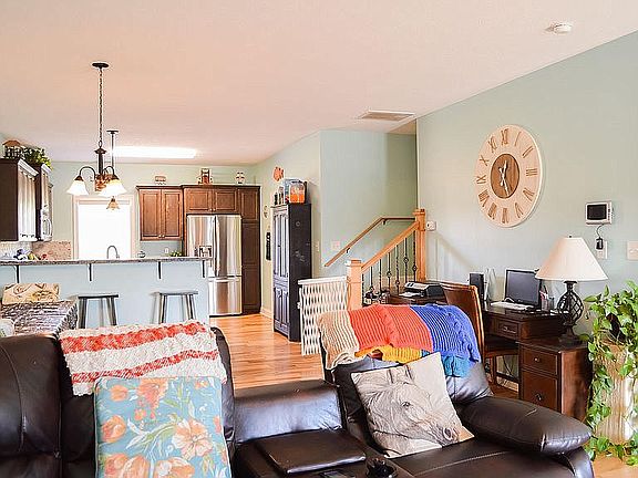View living to Kitchen