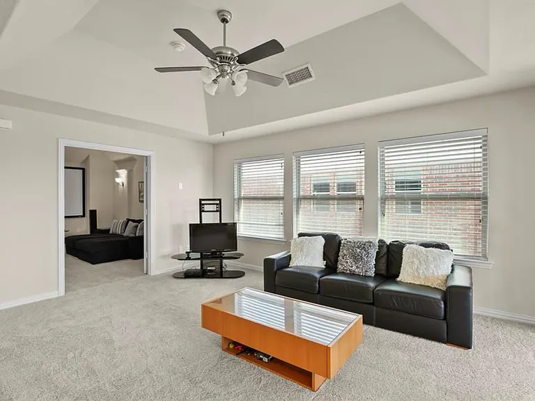 5665 Lightfoot Ln — Photo 22