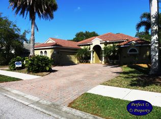 4901 Luster Leaf Ln, Sarasota, FL 34241