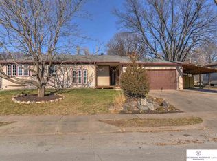 5620 Frances St, Omaha, NE 68106