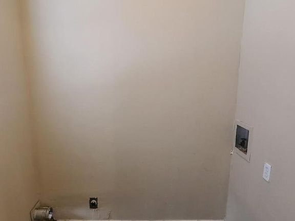 4th image of 1423 Presidio Ave