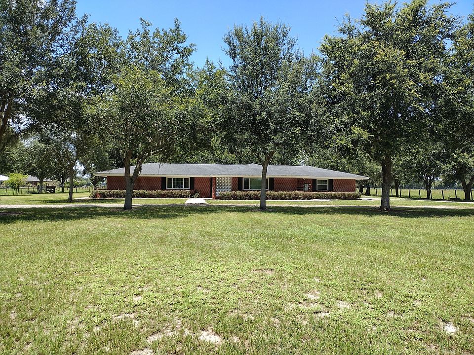 1st image of 25601 Laylaine Dr
