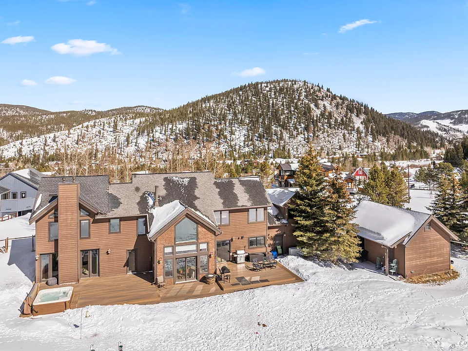 43 Swan Dr