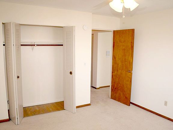 4th image of 500 E 66th St APT 205