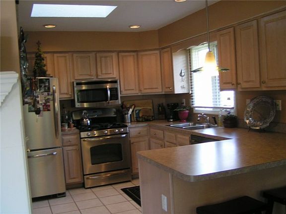 3rd image of 7709 Geist Estates Dr