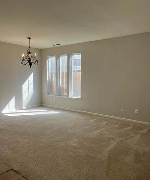 729 Wynyard Cir — Photo 5