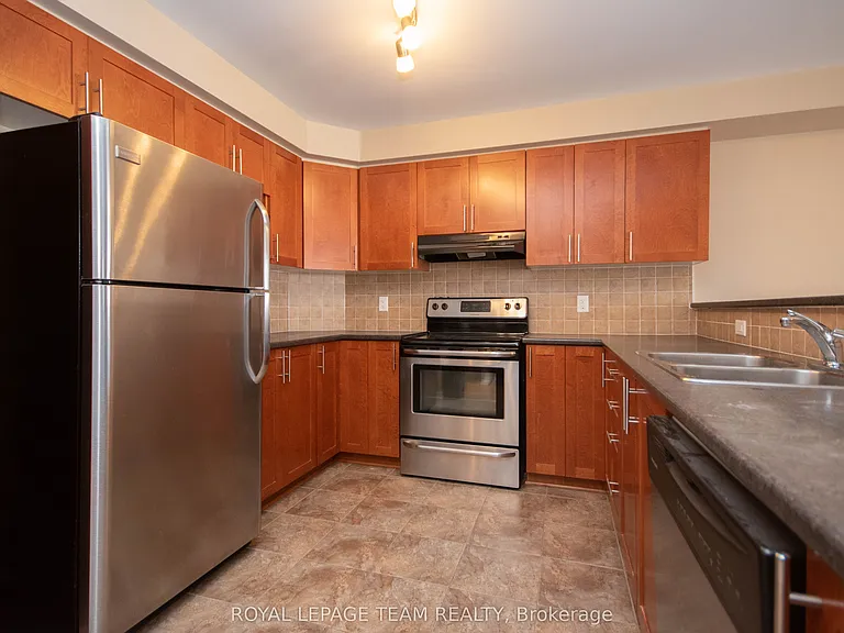 304 Citiplace Dr — Photo 10