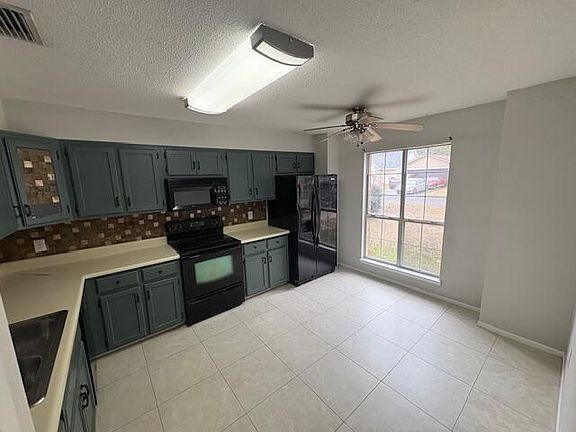 2nd image of 193 Wright Cir