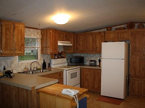 3rd image of 102 Willowood Dr