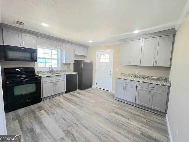 3 bed, 2.0 bath, 1412 sqft, $1,799 — Photo 4