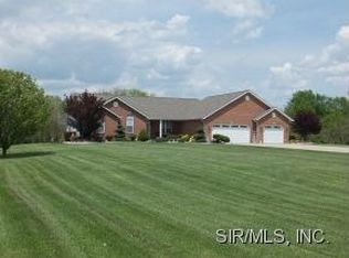 121 Brook Rd, Worden, IL 62097