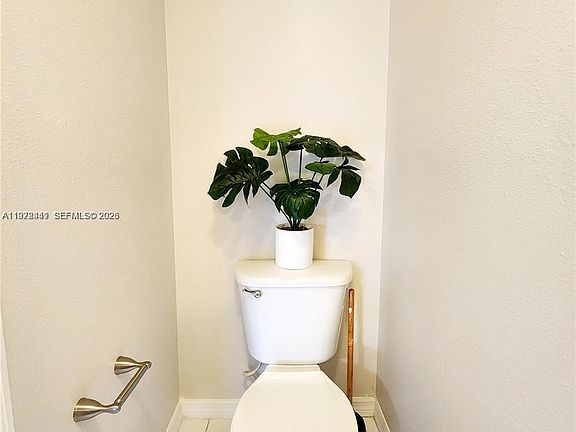 5th image of 8360 NW 103rd St APT 204E