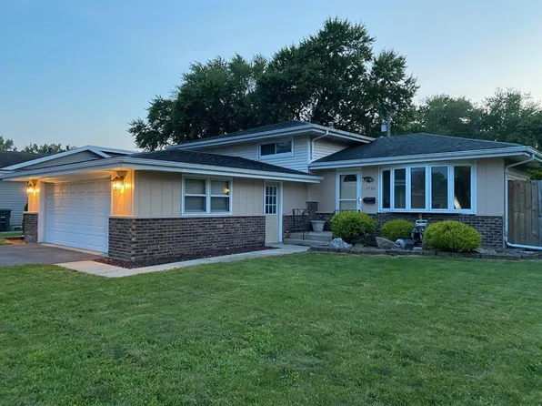 1510 Swift St, Hobart, IN 46342